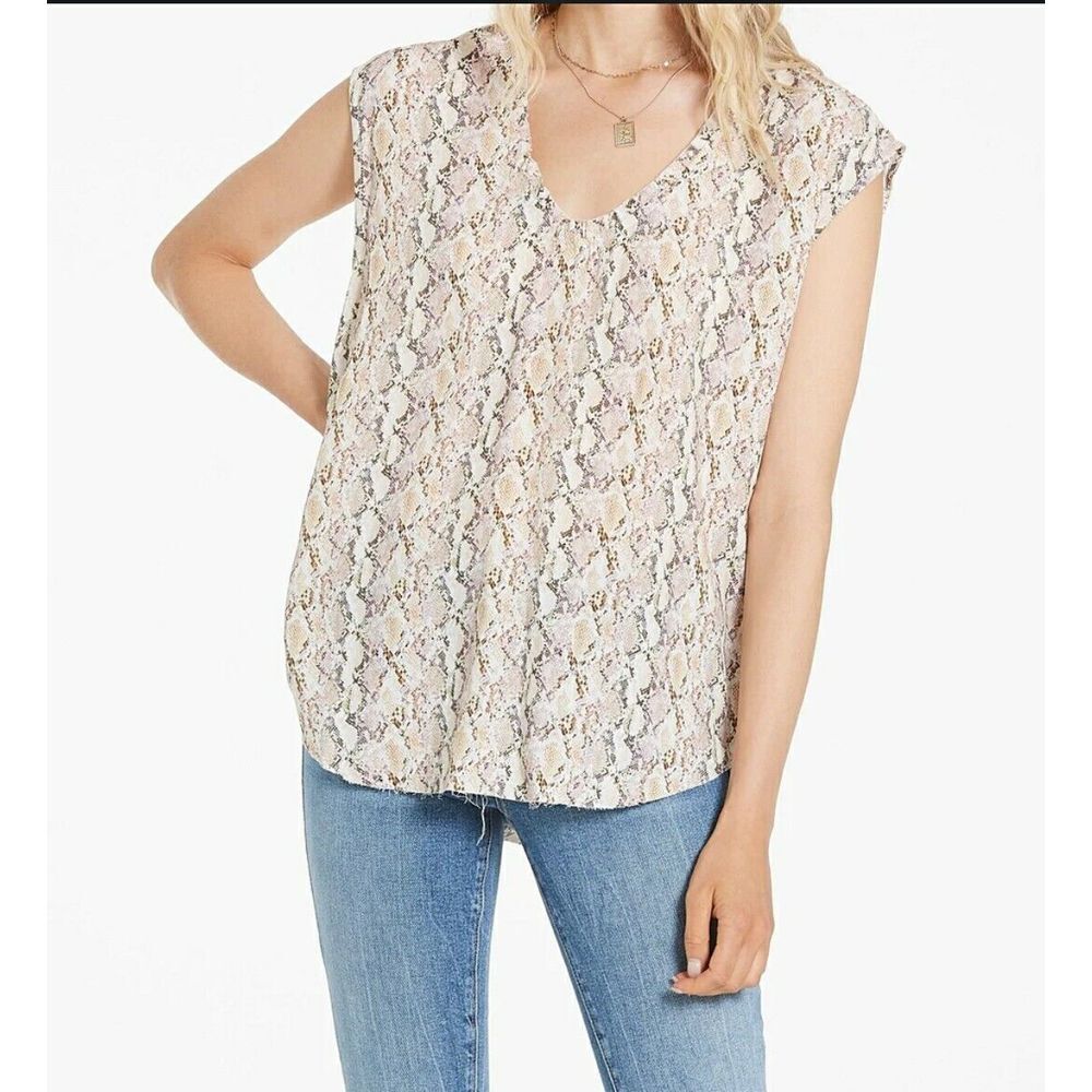 Dear John V Neck Cap Sleeve Mauve Snakeskin Print‎ Size M Casual Raw Frayed Hem
